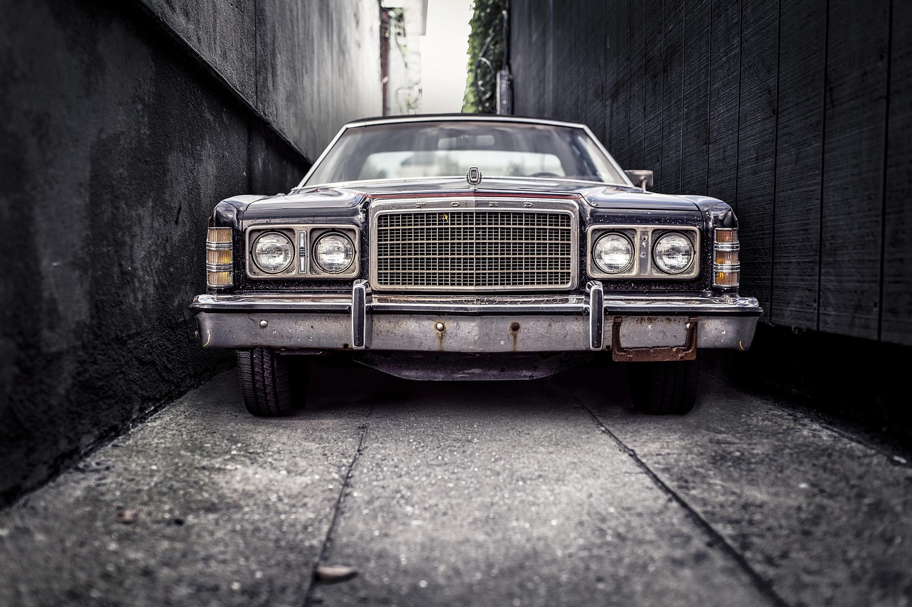 car, vehicle, ford, classic, automobile, retro, vintage, usa, antique, transportation, transport, style, oldtimer, grill, headlights, windshield, automotive, car wallpapers, narrow, alley